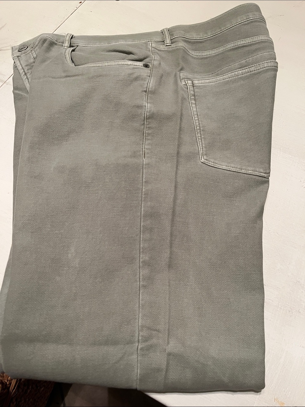 Faherty Men's Slim Straight Jeans in Sage Green